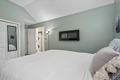 112 Riverview Place unit D, Southbridge, MA 01550 - photo 4