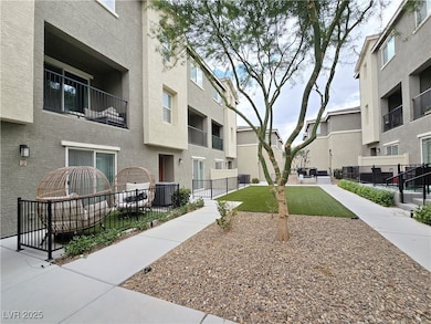 2843 Kona Blue Ln unit 3, Las Vegas, NV 89183 - photo 2