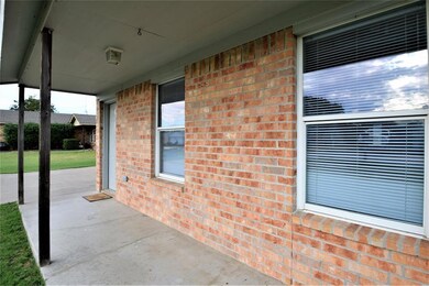 210 Dean Ct, Granbury, TX 76049 - photo 4