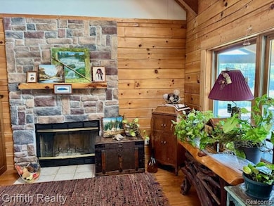 5748 W Coon Lake Rd, Howell, MI 48843 - photo 5