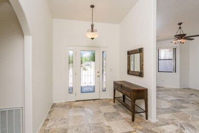 002_Foyer