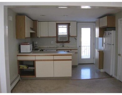 121R Elm St unit 4, Marblehead, MA 01945 - photo 3