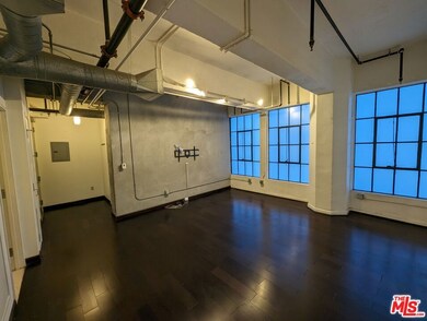 746 S Los Angeles St unit 402, Los Angeles, CA 90014 - photo 2