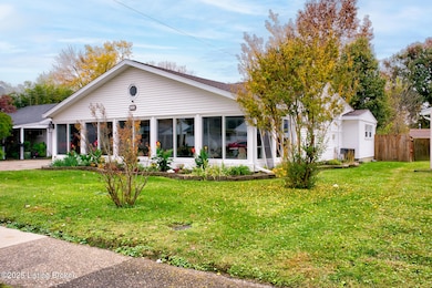 4820 Redstart Rd, Louisville, KY 40213 - photo 2