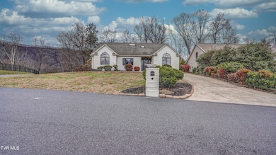 1018 Laurelwood Dr, Kingsport, TN 37660 - photo 5