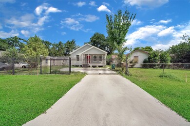 4115 Denmark St, Houston, TX 77016 - photo 4