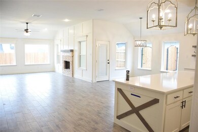 916 Rodgers Ave, Godley, TX 76044 - photo 3