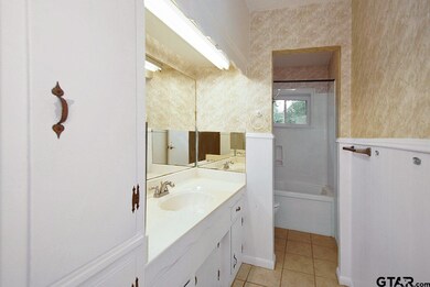 3809 3809 Pine Manor Dr, Tyler, TX 75701 - photo 7