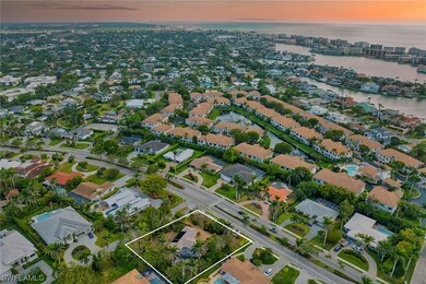 623 Park Shore Dr, Naples, FL 34103 - photo 3