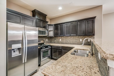 13530 Hazlewood St, Horizon City, TX 79928 - photo 5