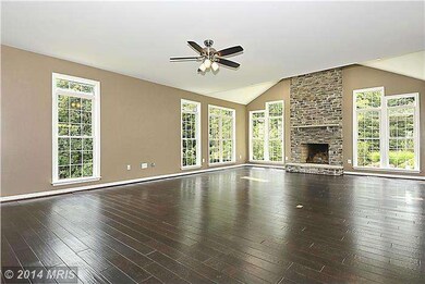 5370 Caribou Dr, Sykesville, MD 21784 - photo 2