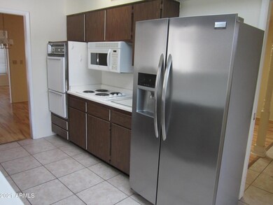 10328 W Kelso Dr unit 7, Sun City, AZ 85351 - photo 3