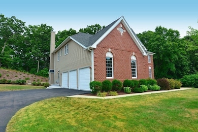 45 Hound Pack Cir, East Walpole, MA 02032 - photo 6