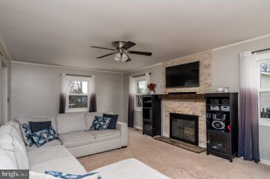 12305 Rustic Hill Dr, Bowie, MD 20715 - photo 7