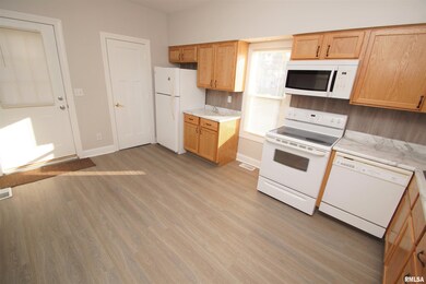 728 Sylvan Ct, Davenport, IA 52803 - photo 6