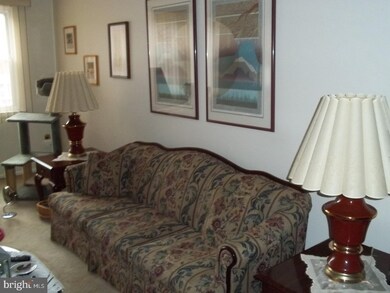 4718 Saint Denis Dr, Philadelphia, PA 19114 - photo 7