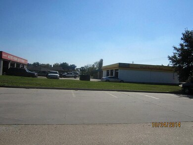 6962 W T c Jester Blvd, Houston, TX 77091 - photo 5