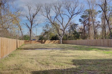 9606 Maxroy St, Houston, TX 77088 - photo 2