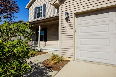 1714 Flagstone Dr, Normal, IL 61761 - photo 2