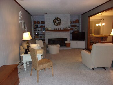 107 S Rauthland Ave, Wapakoneta, OH 45895 - photo 3