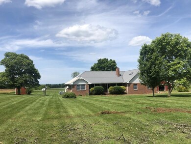 1404 Powell Ln, Lewisburg, TN 37091 - photo 4