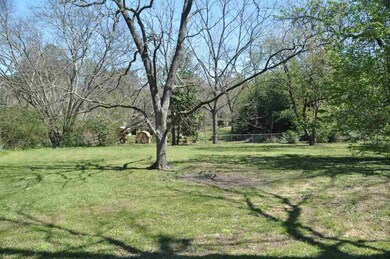 136 Jackson St, Hazlehurst, MS 39083 - photo 7