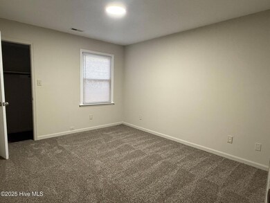 100 Stallion Dr, Jacksonville, NC 28540 - photo 4