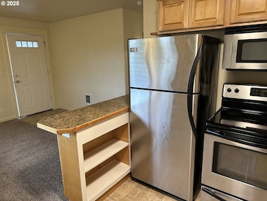2046 W 14th Place unit 2046, Eugene, OR 97402 - photo 7