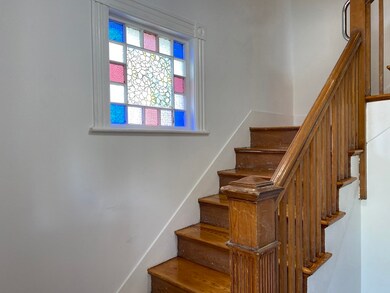 34-34A Elm St unit 2, Wakefield, MA 01880 - photo 2