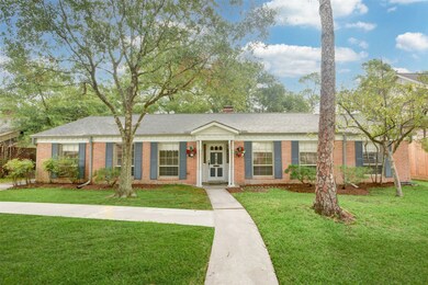 266 Stoney Creek Dr, Houston, TX 77024 - photo 2