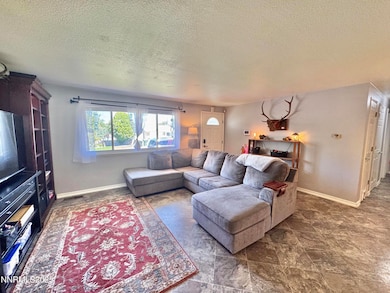 240 Circle Dr, Winnemucca, NV 89445 - photo 2