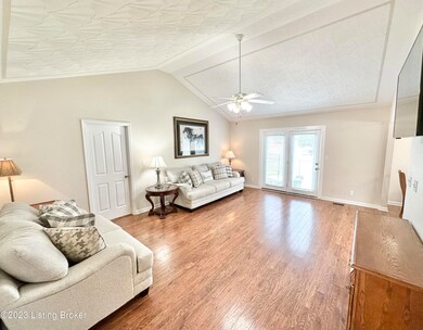 716 Helm Ln, Mount Washington, KY 40047 - photo 3