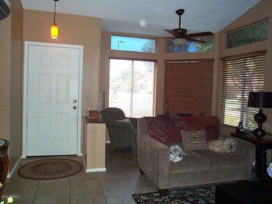 Foyer & Reading Room/Office