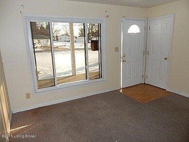 9100 New Maple Rd, Louisville, KY 40229 - photo 3