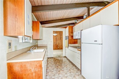 4412 W Mercer Way, Mercer Island, WA 98040 - photo 2