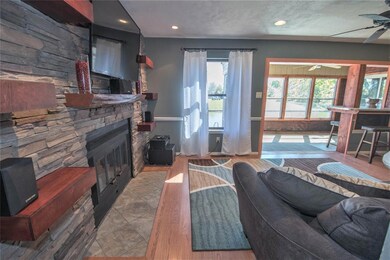 403 Mercury Ct, Granbury, TX 76049 - photo 7