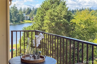 13229 Linden Ave N unit 402B, Seattle, WA 98133 - photo 7