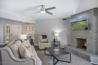 10_12401_N_57th_Way__10_mls