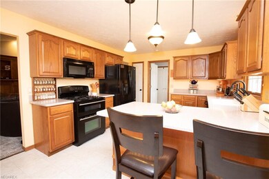 LArge spacious kitchen has a ton of cabinets....an