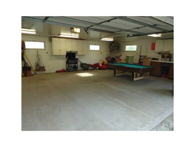 Garage.