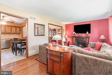 6418 Taunton Rd, Harrisburg, PA 17111 - photo 4