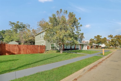 316 Athenia Dr, Fort Worth, TX 76114 - photo 4