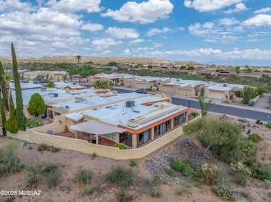 1101 W Círculo Del Norte, Green Valley, AZ 85614 - photo 5