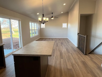 1515 Caroline Dr, New London, WI 54961 - photo 5