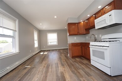 167 Baxter St unit 3, Pawtucket, RI 02861 - photo 5