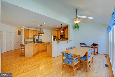 824 Queens Park Dr, Owings Mills, MD 21117 - photo 3