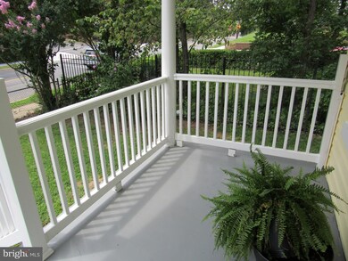 313 44th St NE, Washington, DC 20019 - photo 4