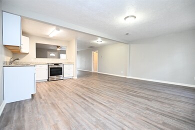 7031 Gillen St, Houston, TX 77087 - photo 2