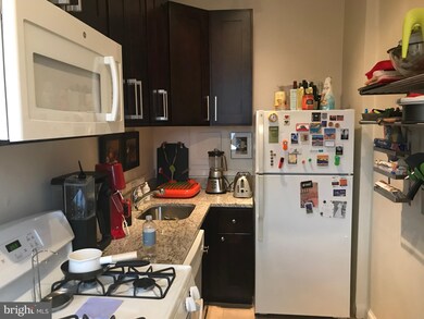 Swarthmore Condos unit 804, Washington, DC 20037 - photo 5