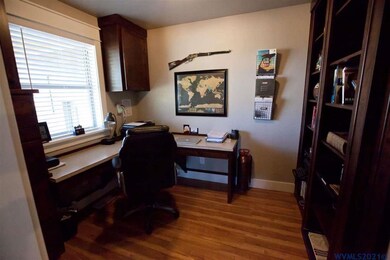 971 Sommerville Loop, Harrisburg, OR 97446 - photo 5